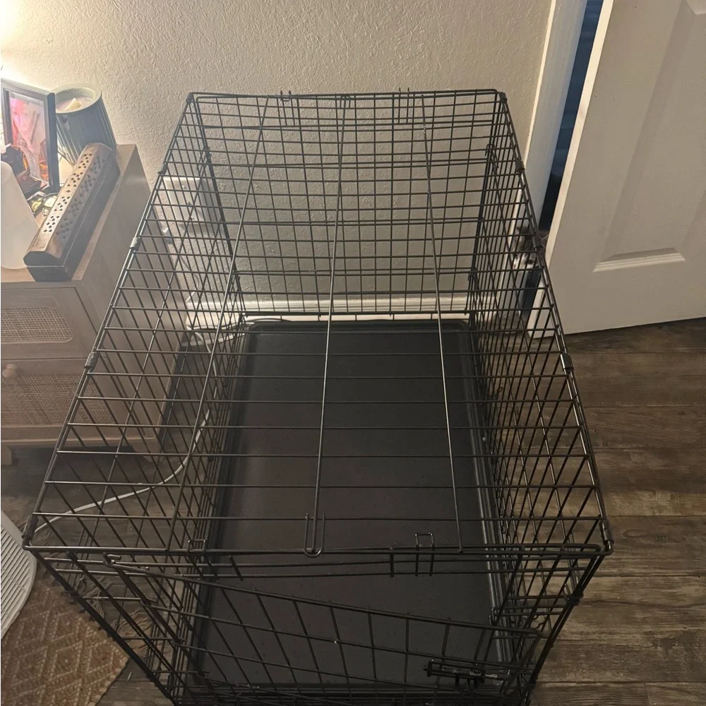 Black Metal Dog Crate